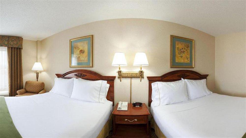 Holiday Inn Express Hotel & Suites Meadowlands Area By Ihg Carlstadt Exteriér fotografie
