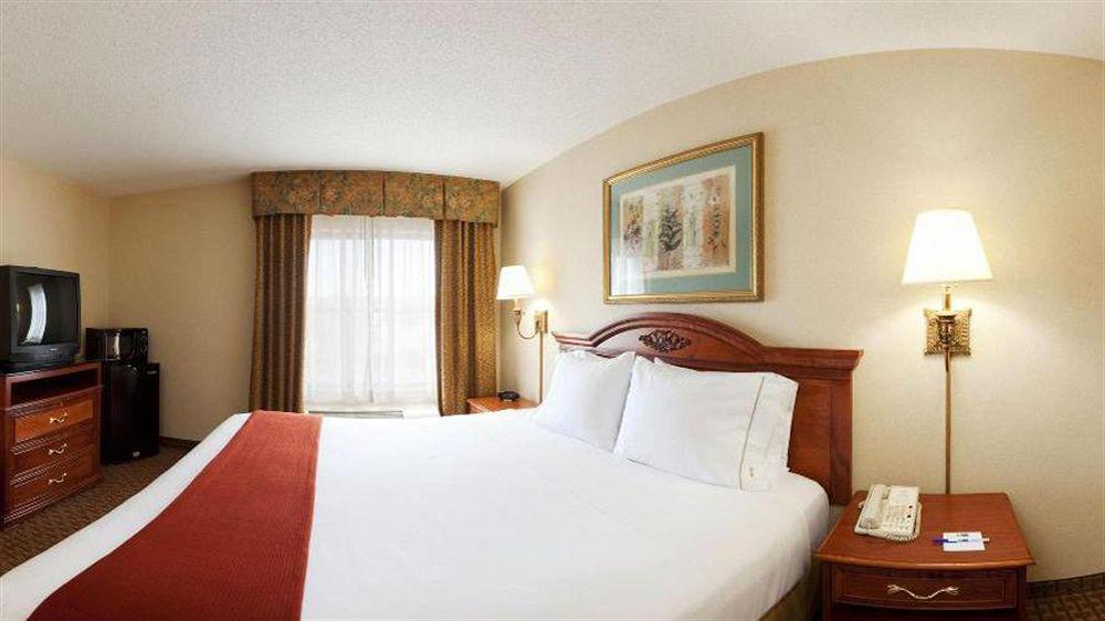 Holiday Inn Express Hotel & Suites Meadowlands Area By Ihg Carlstadt Exteriér fotografie
