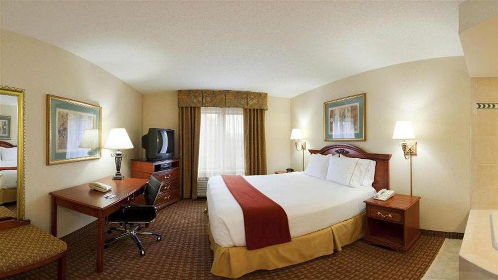 Holiday Inn Express Hotel & Suites Meadowlands Area By Ihg Carlstadt Exteriér fotografie