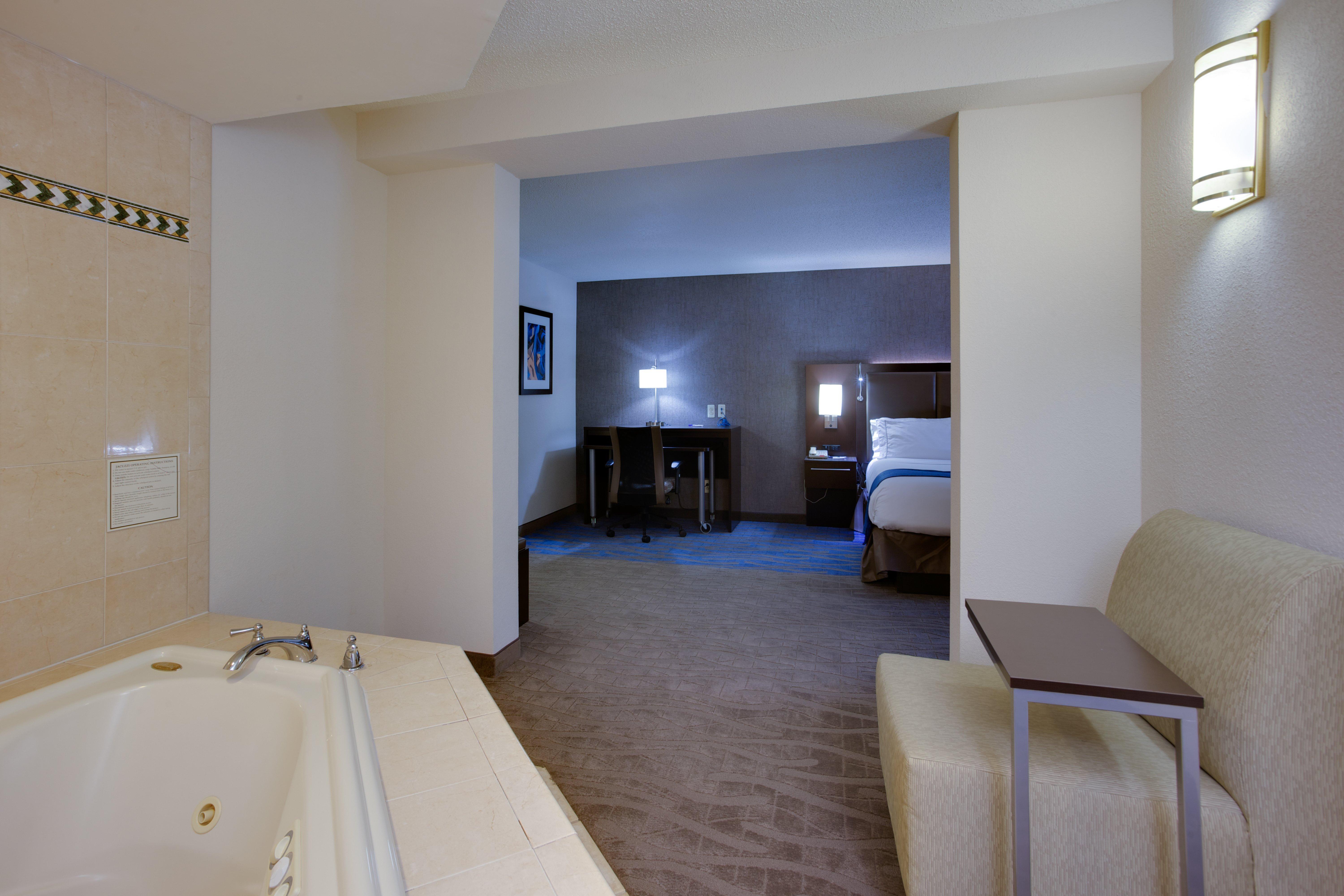 Holiday Inn Express Hotel & Suites Meadowlands Area By Ihg Carlstadt Exteriér fotografie
