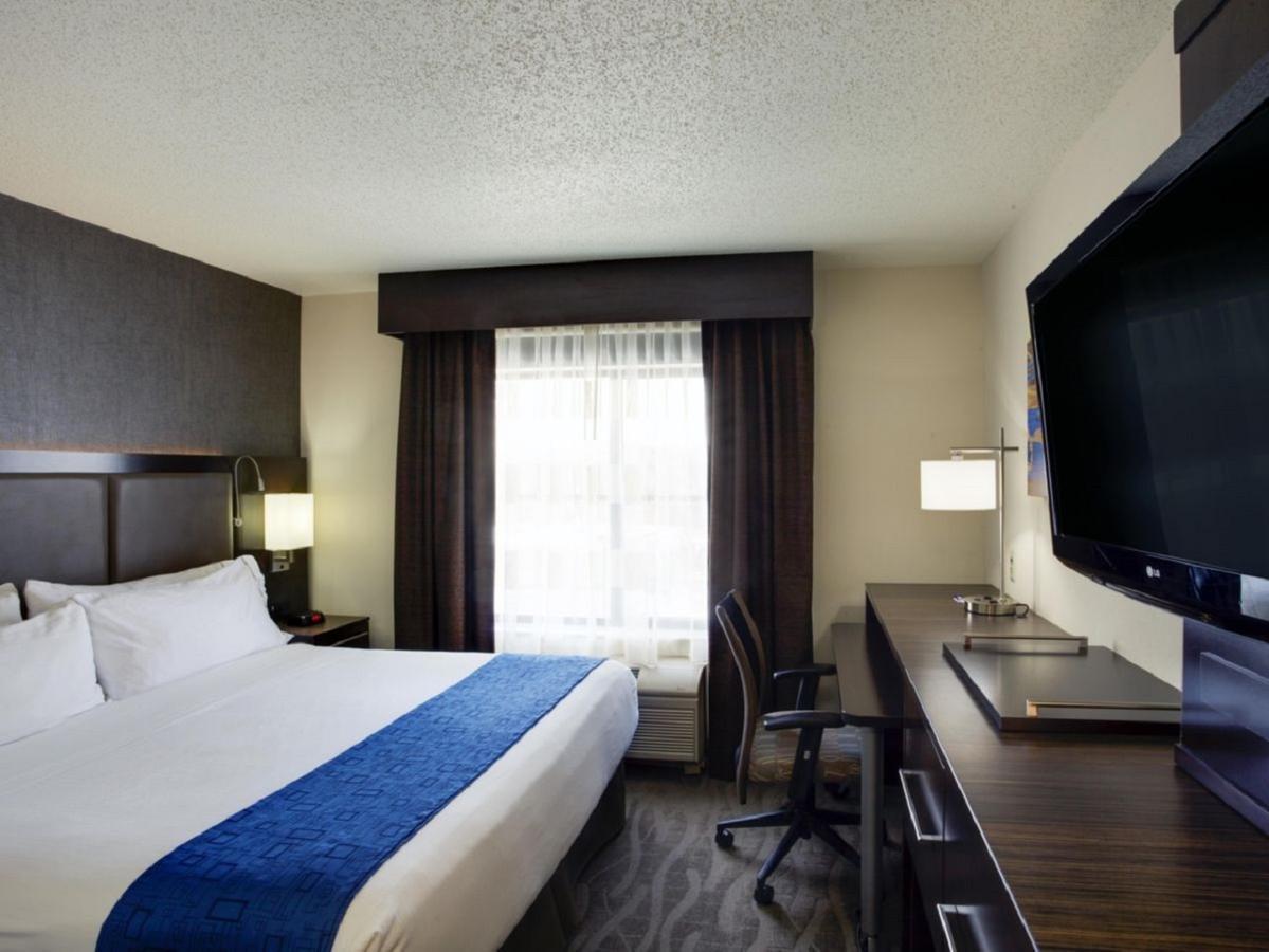 Holiday Inn Express Hotel & Suites Meadowlands Area By Ihg Carlstadt Exteriér fotografie
